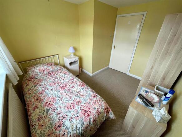 bedroom 3.jpg