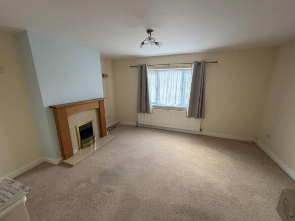3 bed Semi-Detached for sale Image 5
