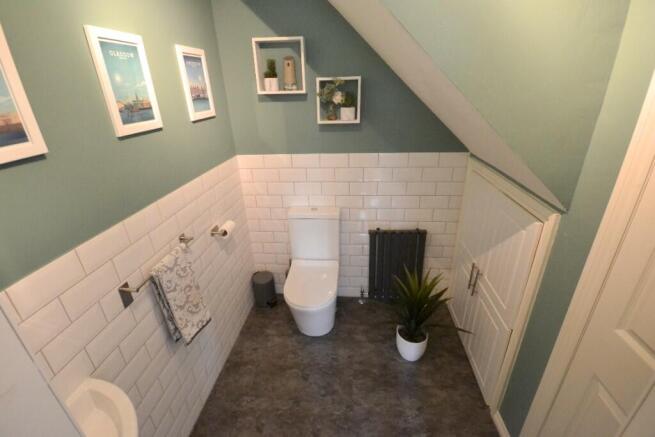 Lower En-Suite