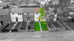 17, Wells Gardens, Fryerns, Basildon SS14 3QS