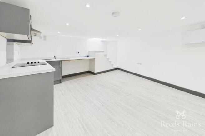 1 bed Apartment to rent Image 5
