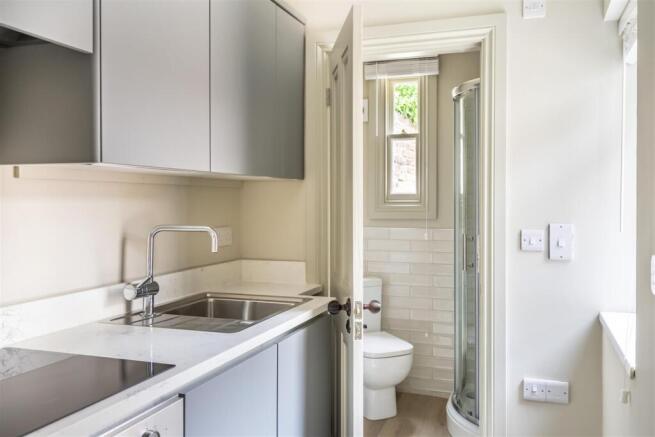 1 bed Apartment to rent Image 5