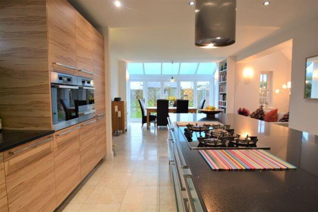 Kitchen/Dining