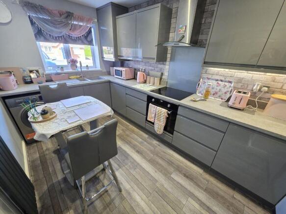 Kitchen/Breakfast Room