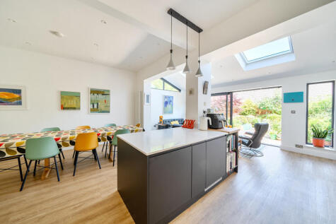 Rokesly Avenue, Crouch End, London, N8