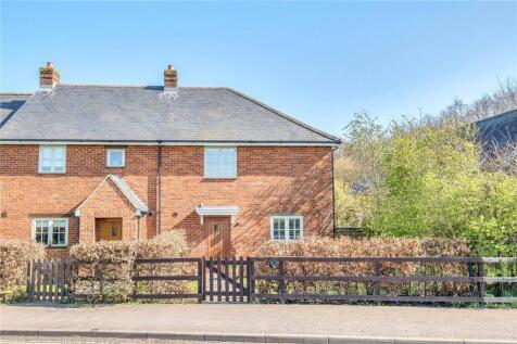 Swindon Road, Avebury, Marlborough, Wiltshire, SN8
