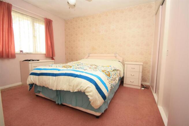 bed 2.JPG