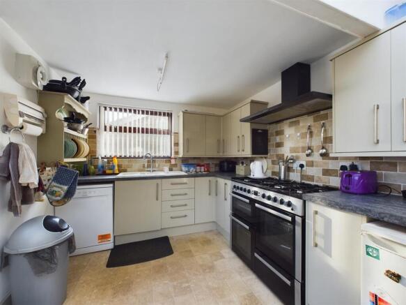 Kitchen/Dining room