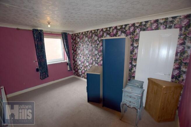 3 bed Terraced to rent Image 6