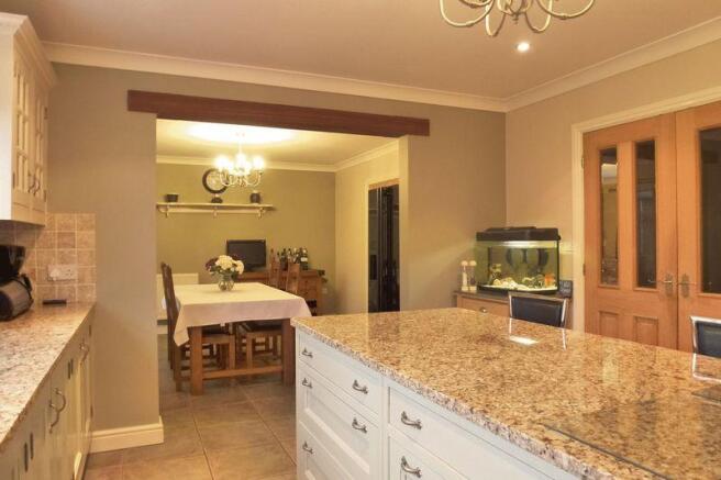 Kitchen/Breakfast