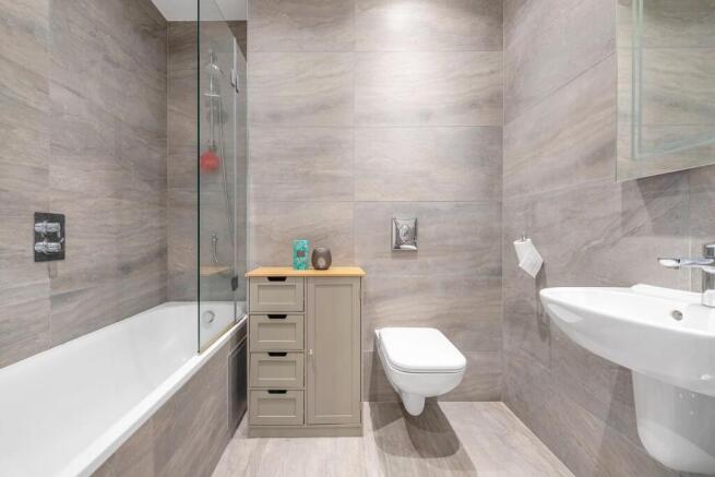 Bathroom.JPG