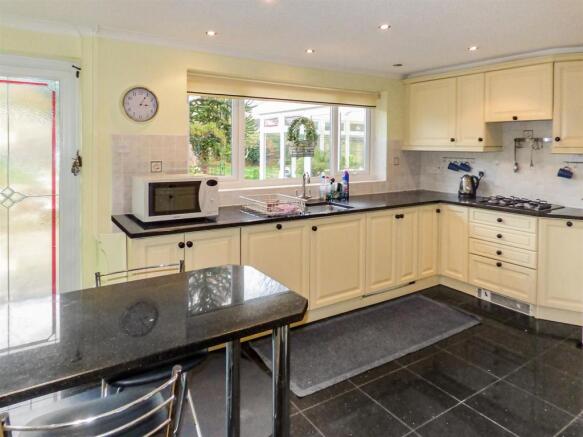 TJ00103-P-Kitchen 2 (002).jpg