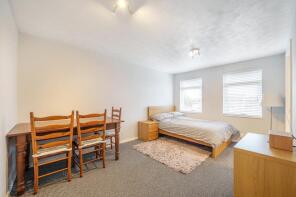 9, Pentland Place, Thatcham RG19 3YL