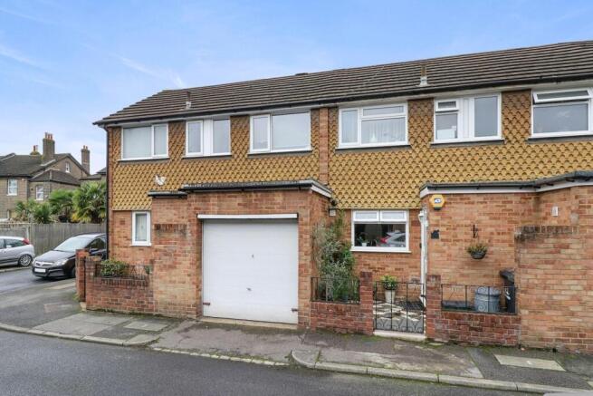 01-121278635 - AM - 2 Thornsett Place se20 7xd-1 (
