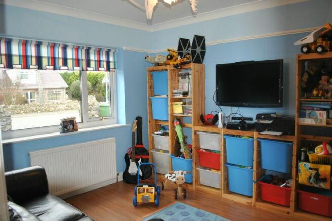 Play Room/Bedroom 4