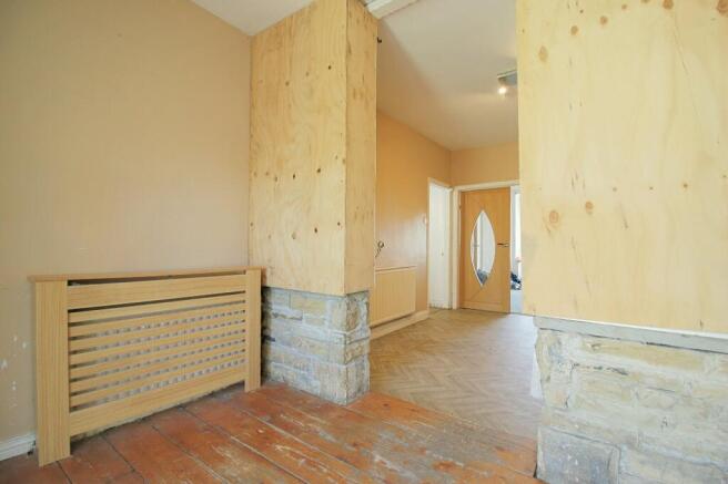 3 bed Semi-Detached for sale Image 9