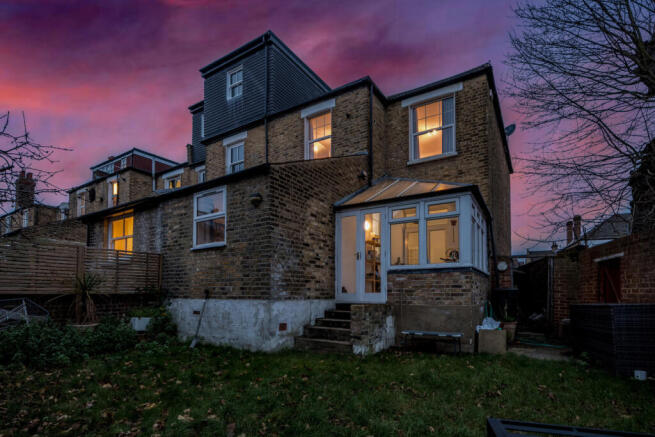 1388852-1-694032e...