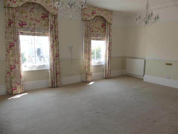 Master Bedroom.JPG