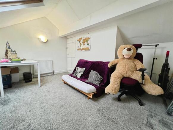 2 bed Terraced for sale Image 12