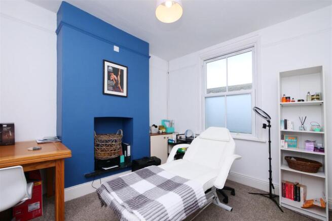 2 bed Terraced for sale Image 9