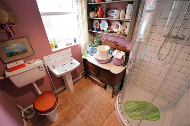 GROUND FLOOR SHOWER RM.jpg