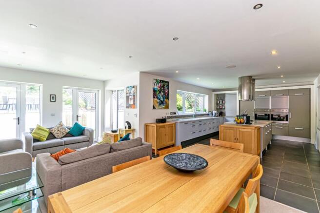 Kitchen/Breakfast/Li