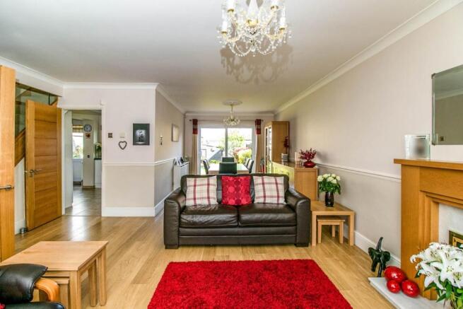 Lounge/Dining Room