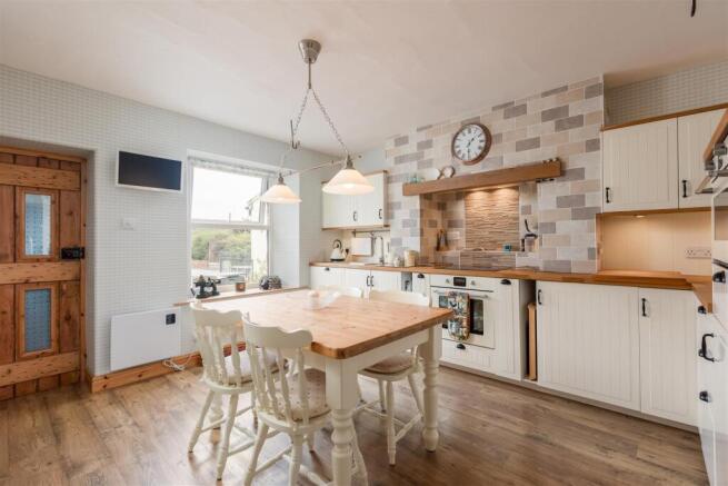 Hill Cottages 3 Kitchen-1.jpg