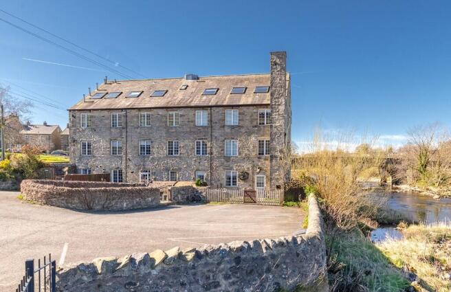 3 bed Apartment for sale Image 11
