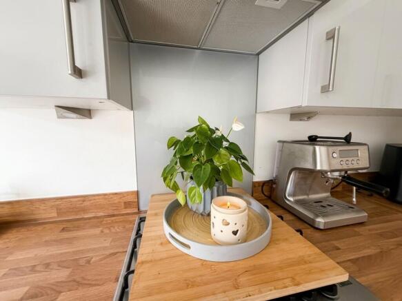 3 bed Semi-Detached for sale Image 6