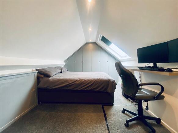 LOFT ROOM