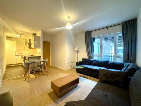 Living room pic 2.jpeg