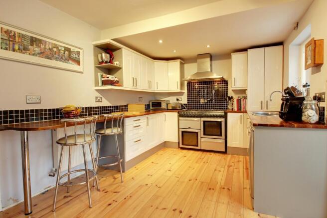 Kitchen/Breakfast Area