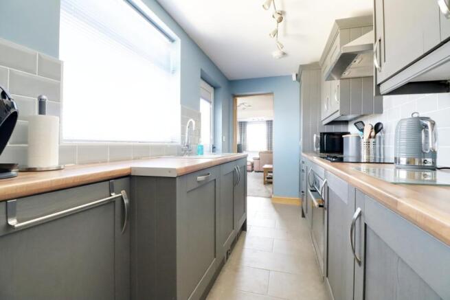 KITCHEN...jpg