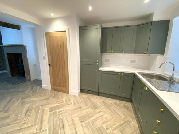 2 bed Cottage for sale Image 11