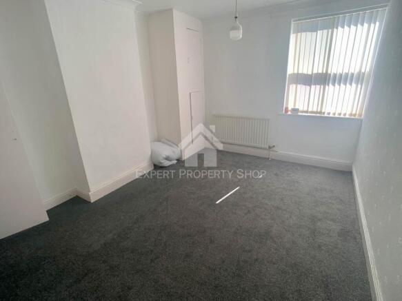 3 bed Terraced for sale Image 9
