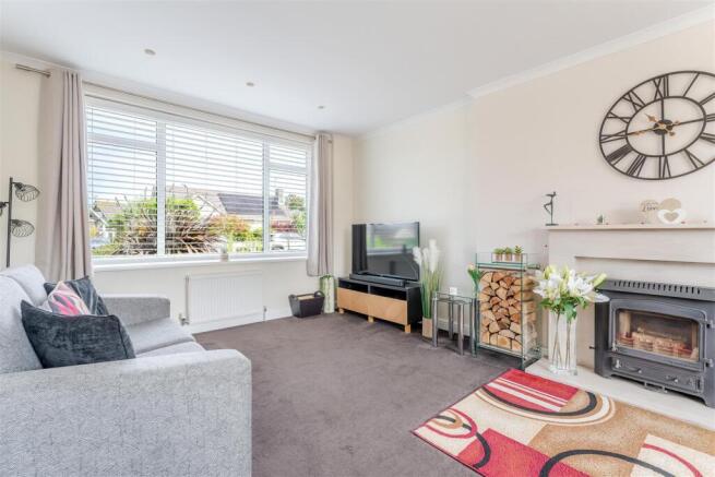 15 Grassmere Rd Yatton BS49 4DD 80.jpg