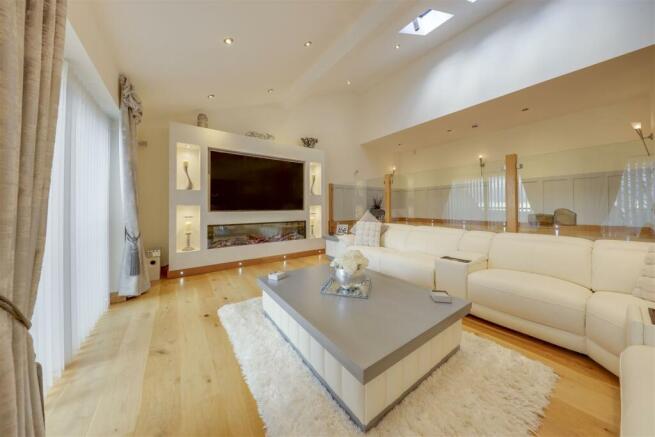 Lounge with Feature Wall