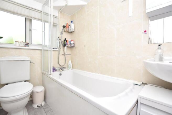 3 bed Semi-Detached for sale Image 6