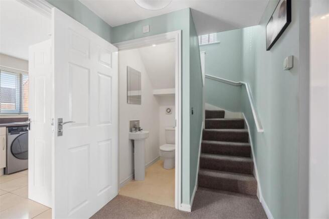 4 bed Detached for sale Image 11