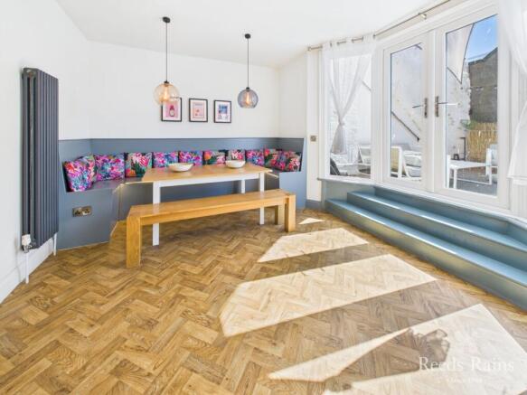 5 bed Terraced for sale Image 10