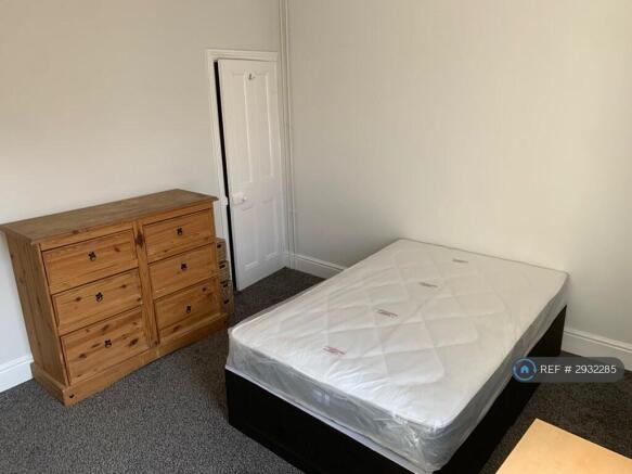 4 bed Terraced to rent Image 9