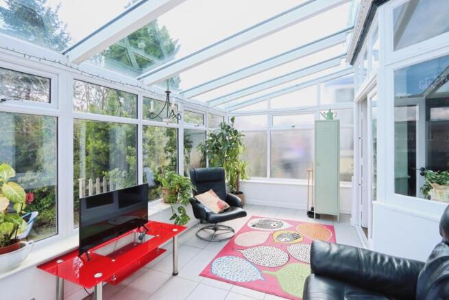 3 bed Semi-Detached for sale Image 6