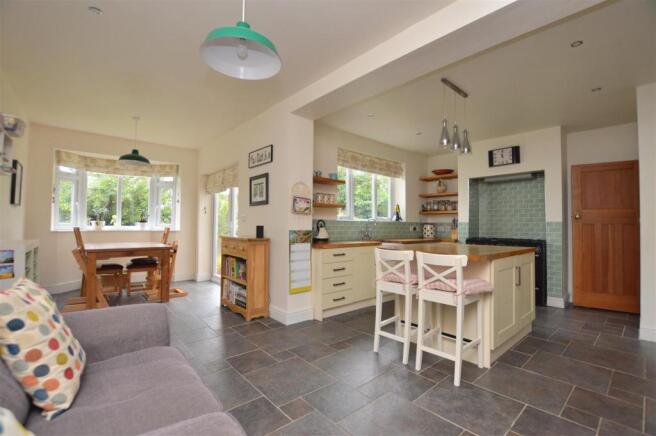 Living Kitchen/Dining Room/Family Room