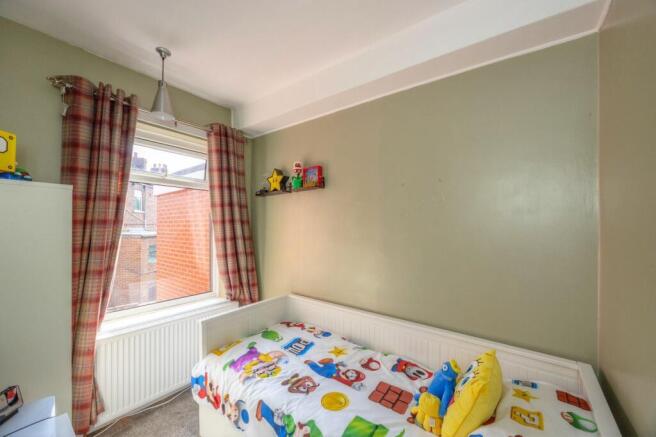 3 bed Terraced to rent Image 11