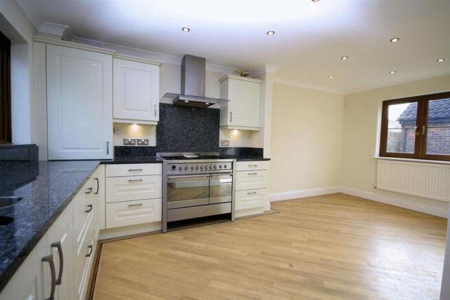 Fitted kitchen