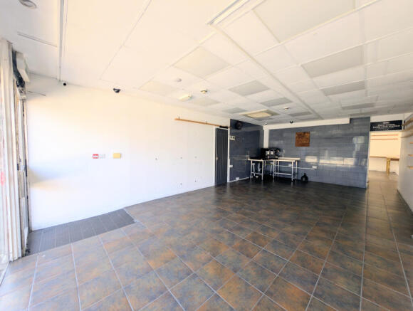 Ground floor entrance retail area 1