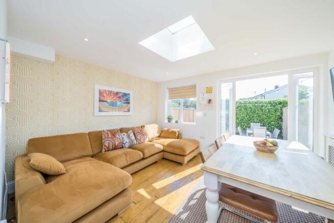 French Street, Sunbury-On-Thames photo 4