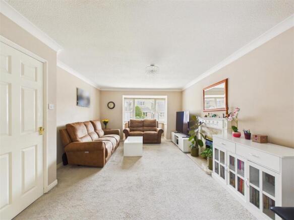 CAM06592G6-PR0015-STILL002.jpg