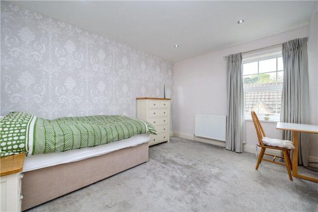 4 bed Town House for sale Image 12